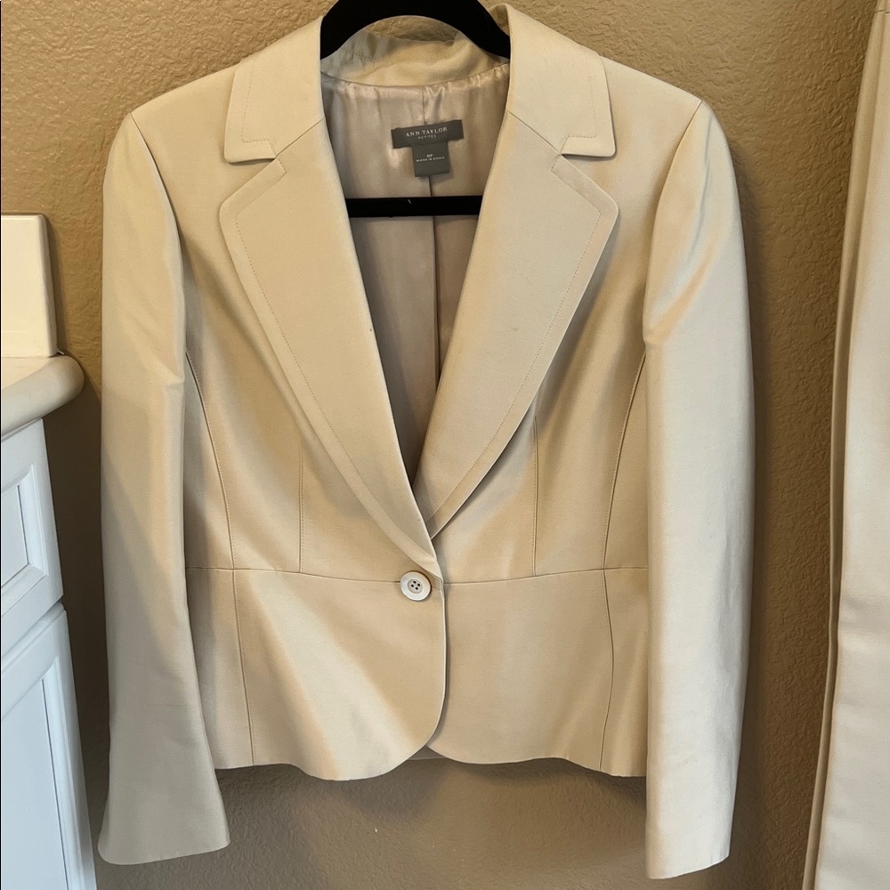 Anne Klein Light Cream Silk/Wool Women's Single-Button Blazer